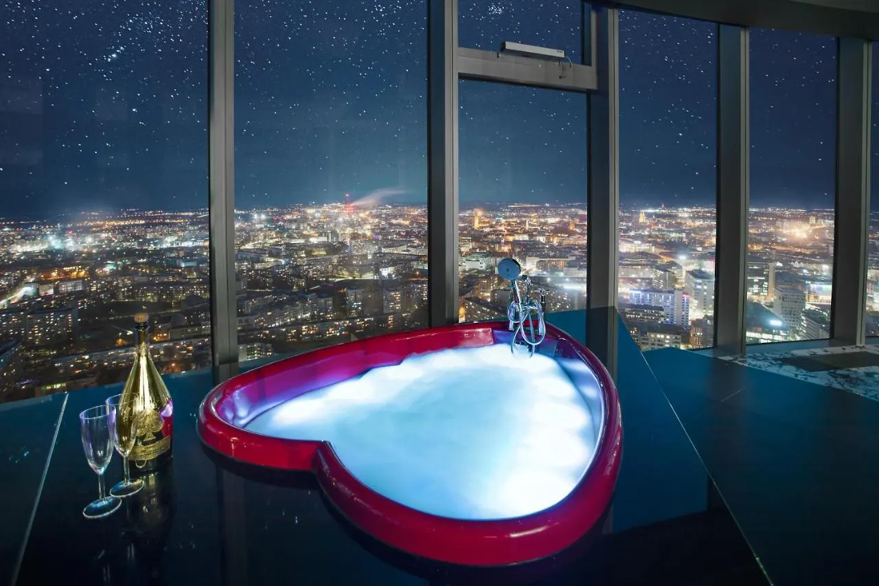 Apartamenty Sky Tower Z Jakuzzi Przy Oknie Wrocław 0*,