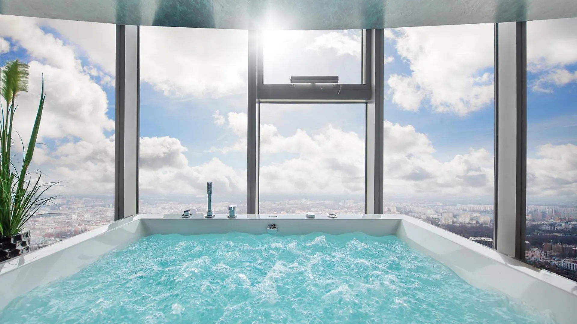 Apartamenty Sky Tower Z Jakuzzi Przy Oknie Wrocław