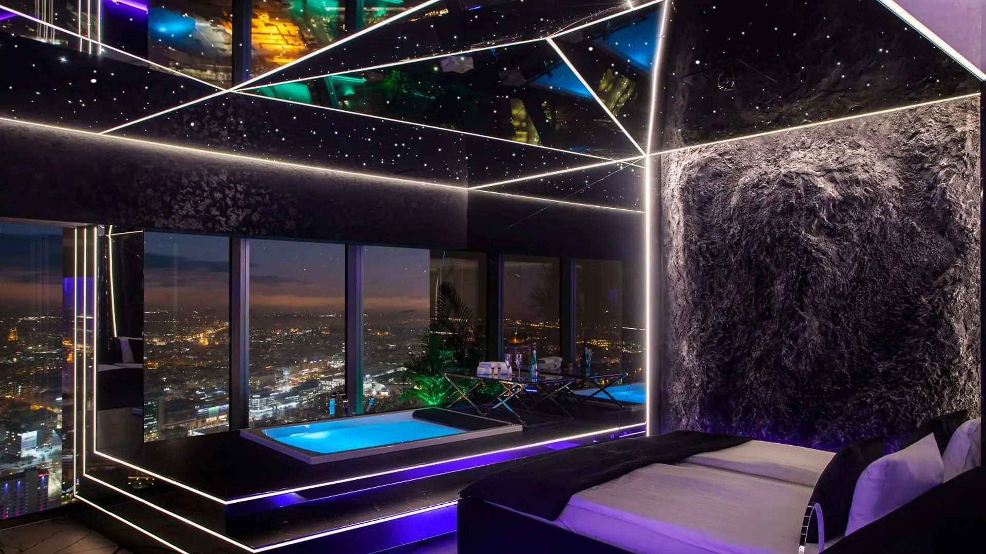 Apartamenty Sky Tower Z Jakuzzi Przy Oknie Wroclaw Poland
