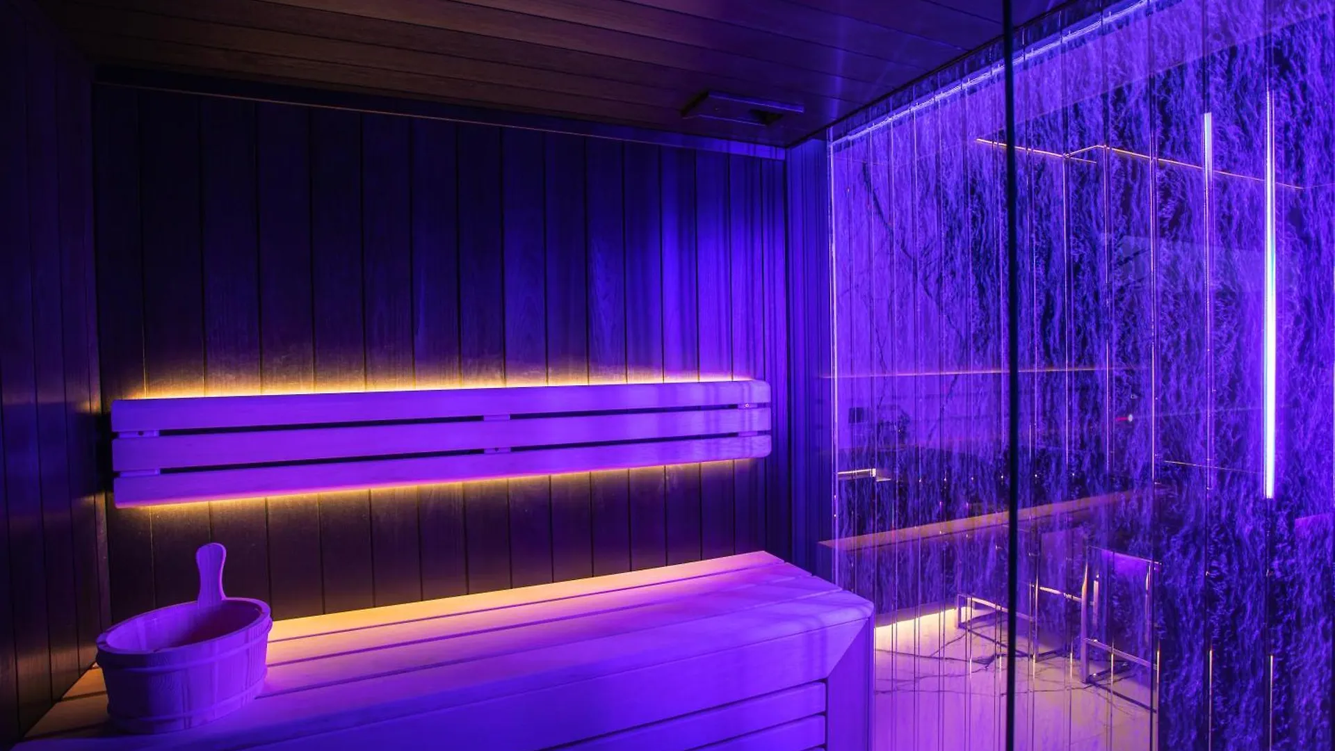 Apartamenty Sky Tower Z Jakuzzi Przy Oknie Wroclaw 0*,  Poland